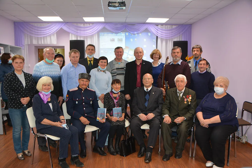 ПРЕЗЕНТАЦИЯ КНИГИ «ЛИКИ ВОЙНЫ» В ГОРОДСКОЙ ЦЕНТРАЛЬНОЙ БИБЛИОТЕКЕ