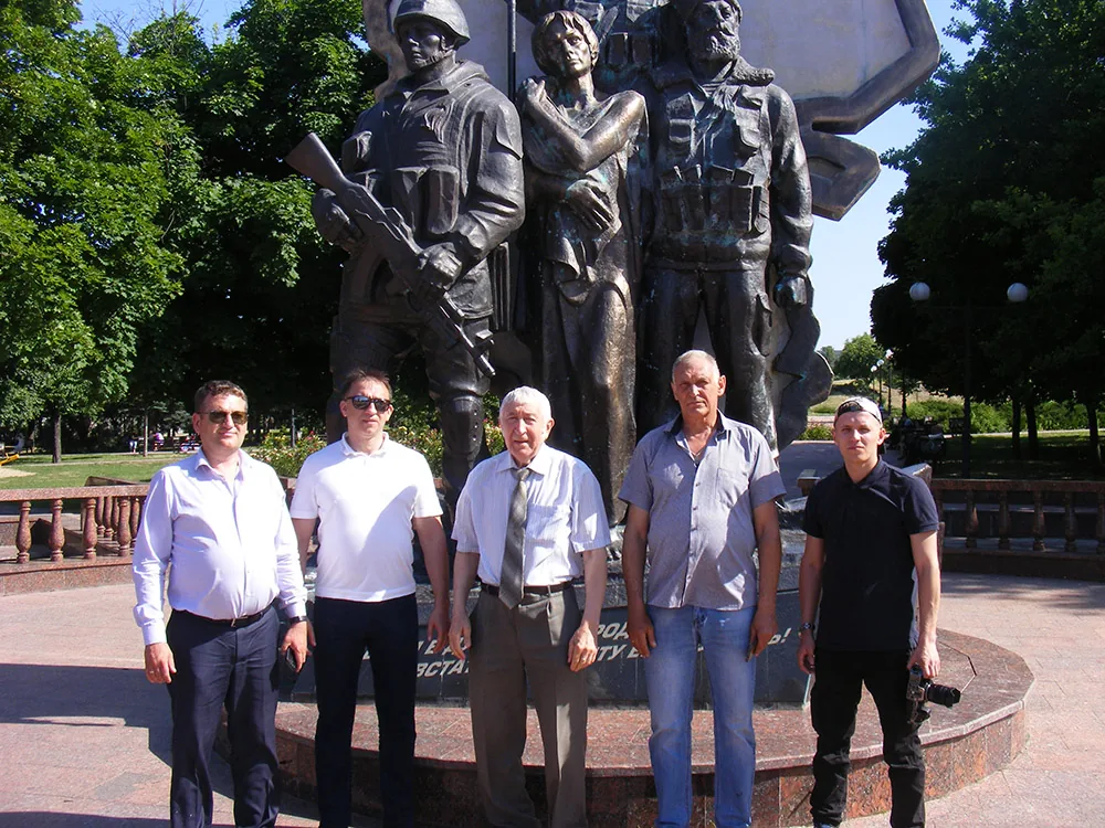 ЛУГАНСК ПРИФРОНТОВОЙ